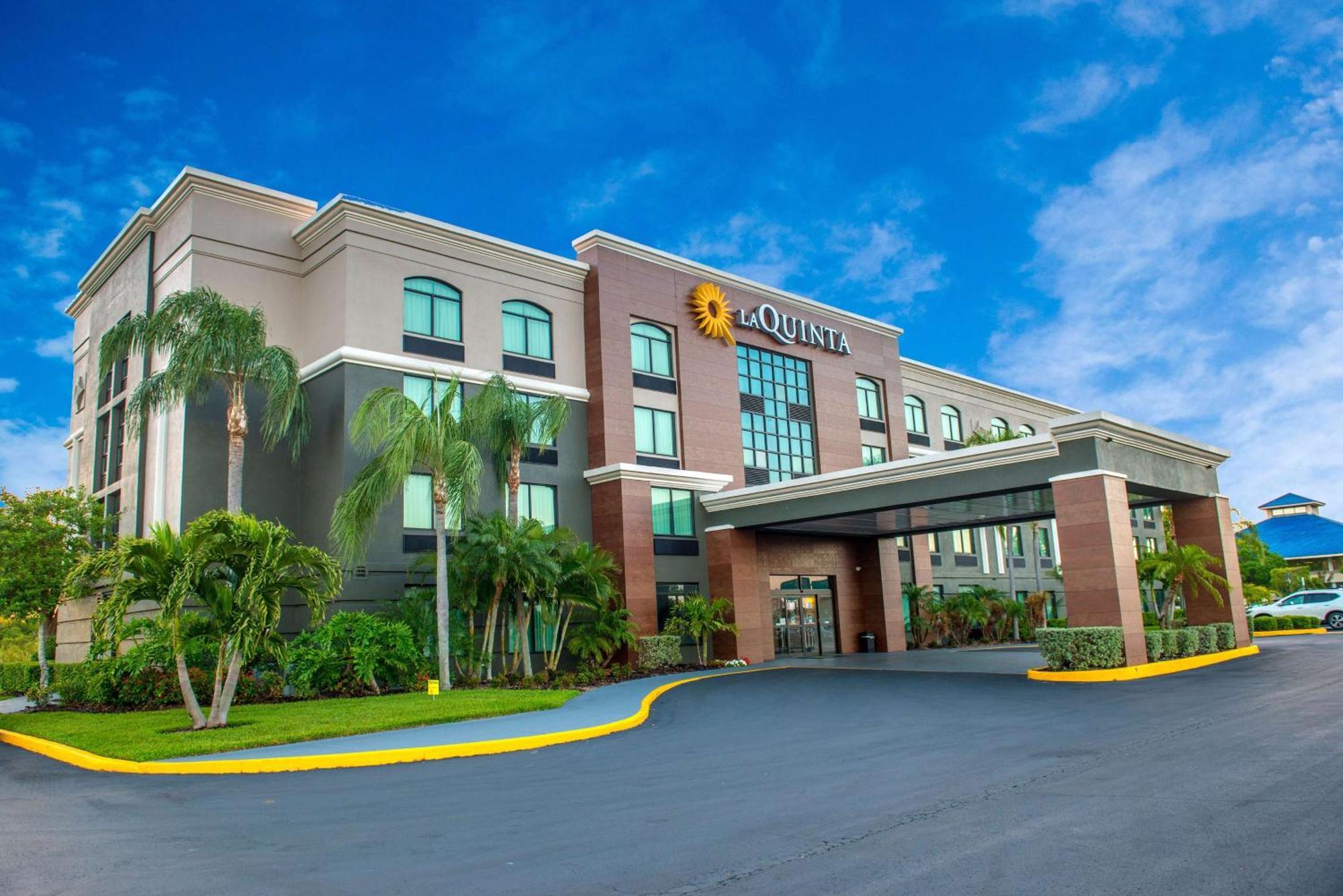 Готель La Quinta By Wyndham Clearwater South Екстер'єр фото