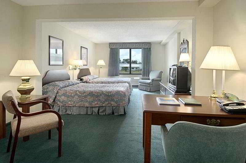 Готель La Quinta By Wyndham Clearwater South Екстер'єр фото